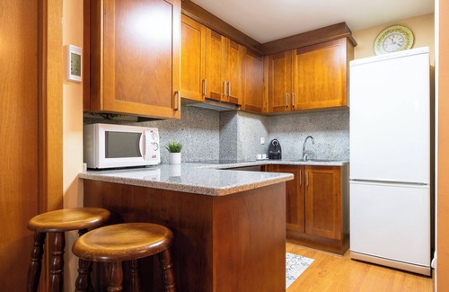 La Molina Apartment | Holiday Apartment “Pie de pistas Font Canaleta La Molina” next to Ski Slopes with Terrace & WiFi