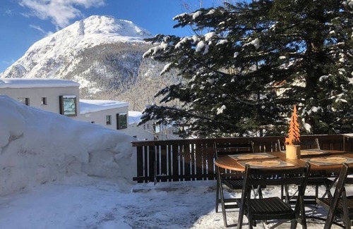 Pontresina Apartment | Holiday apartment Pontresina for 1 - 6 persons with 3 bedrooms - Holiday apartment