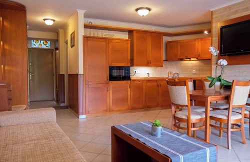 Csopak Apartment | Holiday apartment right at the passage on the bank