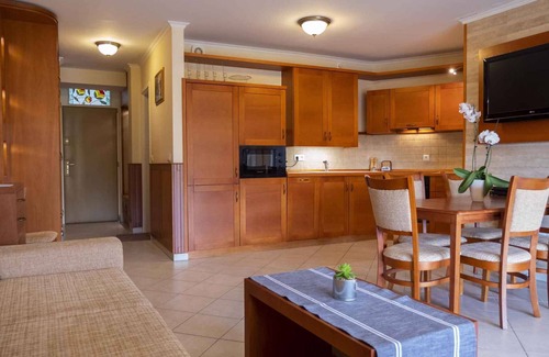 Csopak Apartment | Holiday apartment right at the passage on the bank