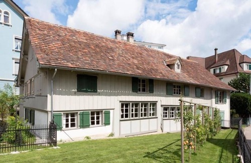 Romanshorn Apartment | Holiday apartment Romanshorn for 1 - 6 persons with 3 bedrooms - Historical building