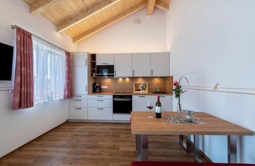 Oberhausen Apartment | Holiday Apartment Ronja with Open Terrace & Wi-Fi