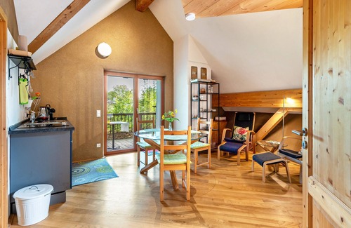 Weilheim Apartment | Holiday Apartment "Rose" with Mountain View, Shared Terrace and Wi-Fi