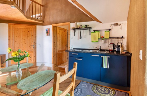Weilheim Apartment | Holiday Apartment "Rose" with Mountain View, Shared Terrace and Wi-Fi