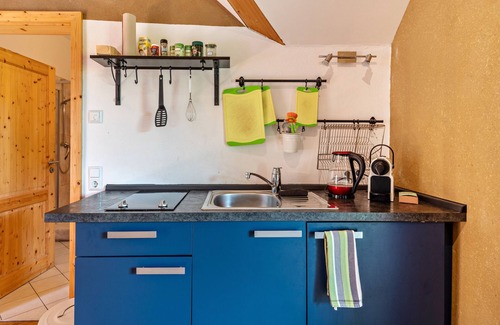 Weilheim Apartment | Holiday Apartment "Rose" with Mountain View, Shared Terrace and Wi-Fi