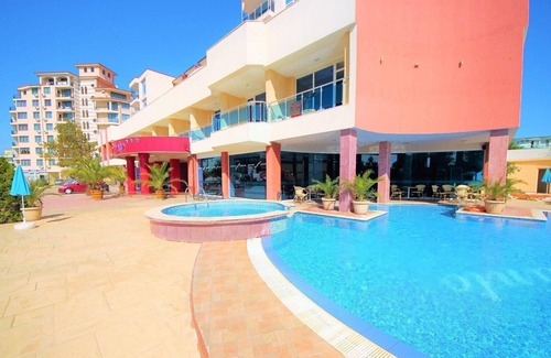 Chaika Apartment | Holiday apartment Sonnenstrand for 1 - 4 persons - Holiday apartment