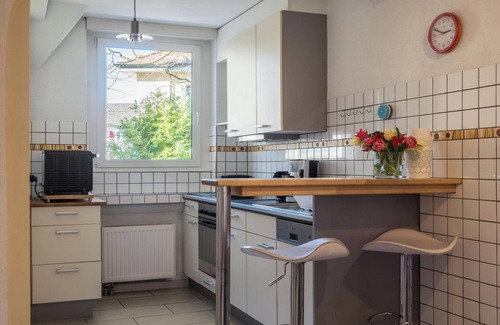 Kreuzlingen Apartment | Holiday Apartment "Seerose" close to Lake Constance with Wi-Fi, Balcony & Garden