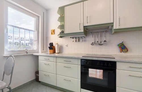 Gonnsdorf Apartment | Holiday Apartment "Schober" with Private Terrace, Private Garden & Wi-Fi