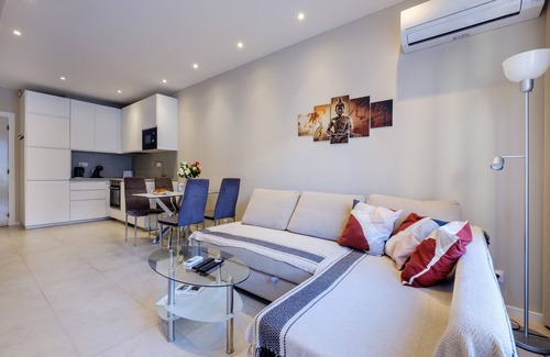 Gambetta Apartment | Holiday Apartment "Sea View" near Beach with Balcony & Wi-Fi