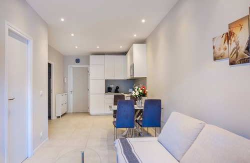 Gambetta Apartment | Holiday Apartment "Sea View" near Beach with Balcony & Wi-Fi