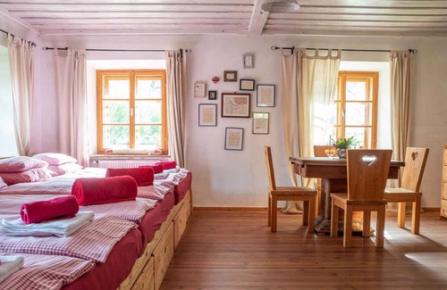 Gozd Martuljek Apartment | Holiday apartment with mountain view