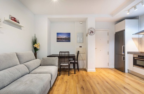 Ensanche Centro Apartment | Holiday Apartment ‘Soho Málaga’ in Centre of Málaga with Air Conditioning & Balconies