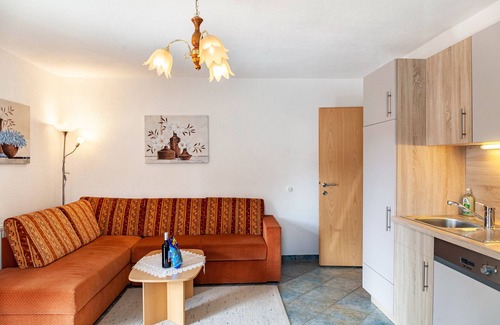 Weidach Apartment | Holiday Apartment "Sterngucker Suite" with Mountain View, Shared Garden & Wi-Fi
