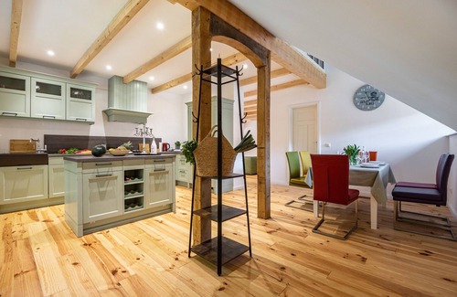Dedelstorf Apartment | Holiday Apartment 'Suite with Rooftop Terrace' with Mountain View, Shared Pool and Wi-Fi