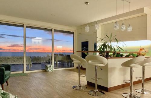 Tabua House | Holiday Apartment Sunset Ocean