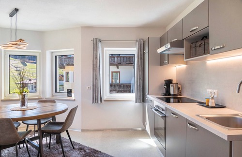 Oberau Apartment | Holiday Apartment 'Tirolee Marchegg - Almenland' with Mountain View, Shared Terrace and Wi-Fi