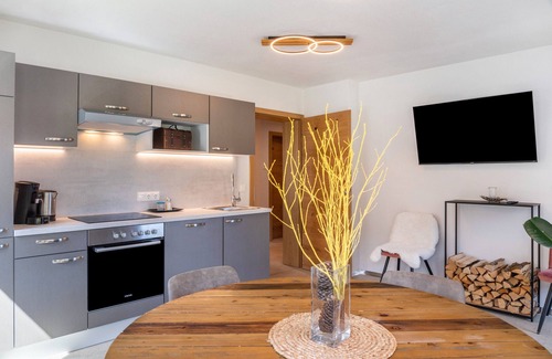 Oberau Apartment | Holiday Apartment 'Tirolee Marchegg - Almenland' with Mountain View, Shared Terrace and Wi-Fi