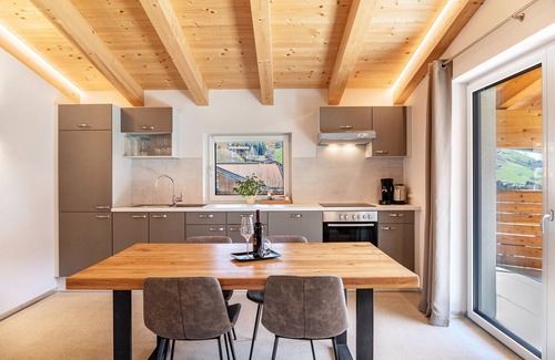 Oberau Apartment | Holiday Apartment 'Tirolee Marchegg - Adlerhorst' with Mountain View, Shared Terrace and Wi-Fi