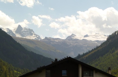 Taesch Apartment | Holiday apartment Täsch for 1 - 4 persons with 1 bedroom - Holiday apartment in one or multi-family