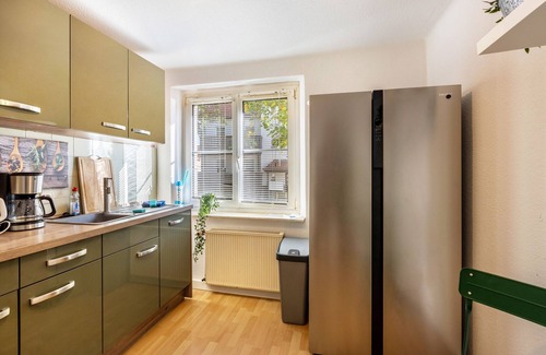 Espenhain Apartment | Holiday Apartment 'Terrassenwohnung' with Private Terrace and Wi-Fi