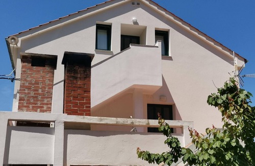 Susica Apartment | Holiday apartment Ugljan (Ort) for 2 - 6 persons with 3 bedrooms - Holiday apartment