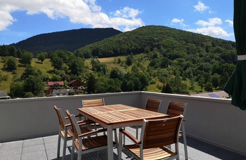 Dernbach Apartment | Holiday apartment Uhu in the house on linden tree