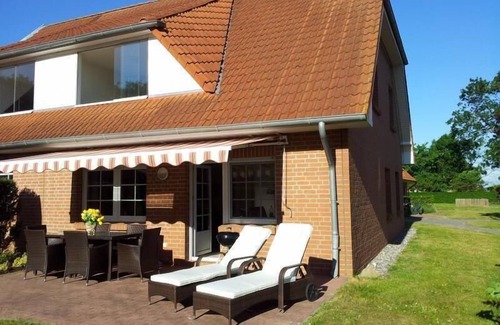 Waase Apartment | Holiday apartment Ummanz for 1 - 6 persons with 2 bedrooms - Twin house