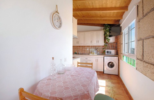 Los Gavilanes Apartment | Holiday Apartment "Verode" with Sea View, Shared Terrace & Wi-Fi