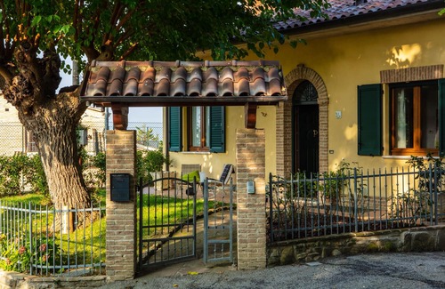 Corinaldo Apartment | Holiday Apartment Villa Il Gelso - Girasole Apartment