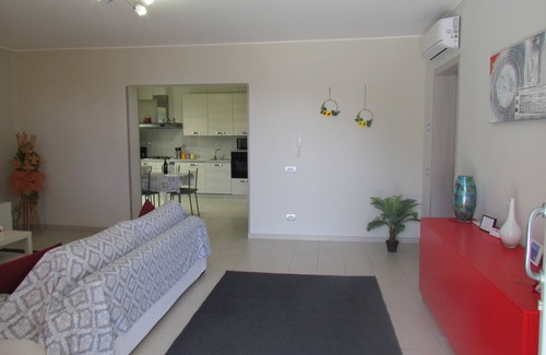 Castelvecchio Apartment | Holiday apartment with pool & garden in Lucca countryside