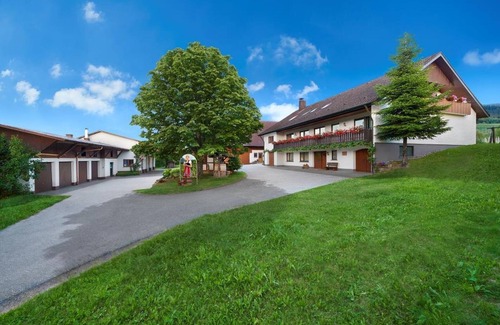 Durbach Apartment | Holiday Apartment "Winzerhof Wörner" with Mountain View, Shared Garden & Wi-Fi
