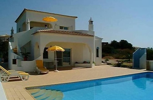 Lagoa e Carvoeiro Apartment | Holiday apartment with private Swimming pool