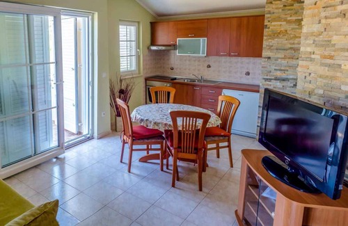 Banjol Apartment | Holiday apartment with air conditioning
