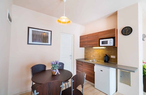 Siofok Aranypart Apartment | Holiday apartment with air conditioning, only 100 m from the beach