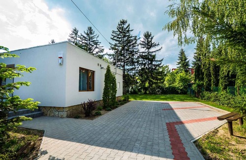 Siofok Aranypart Apartment | Holiday apartment with air conditioning, only 100 m from the beach