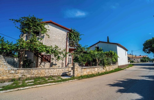 Krnica Apartment | Holiday apartment with air conditioning