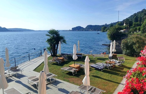 Meina Apartment | Holiday apartment with balcony, air conditioning and wifi