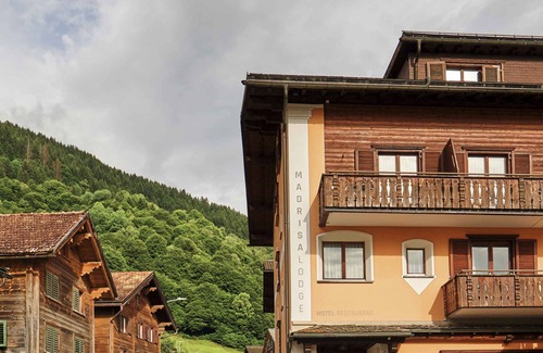Klosters Dorf Condo | Holiday apartment with heating