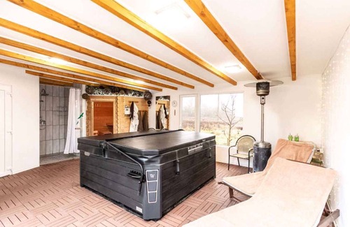 Heviz Apartment | Holiday apartment with fireplace and dishwasher