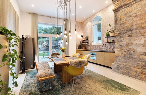 Achern Apartment | Holiday Apartment with Garden & Charm: Stylish Living in the Historic Boiler House