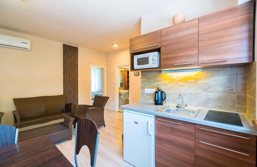Siofok Aranypart Apartment | Holiday apartment with garden, just 100 meters from the beach