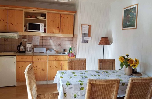 Heviz Apartment | Holiday apartment with garden and playground