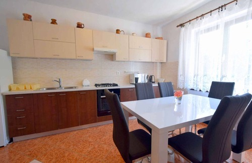 Municipality of Omisalj Apartment | Holiday apartment with terrace