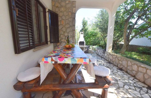 Municipality of Omisalj Apartment | Holiday apartment with terrace