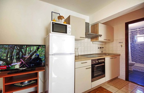 Nin Apartment | Holiday apartment with terrace and air conditioning
