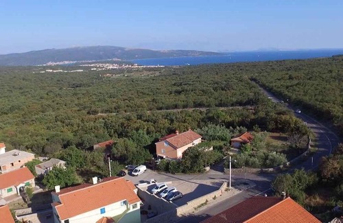 Salatic Apartment | Holiday apartment with air conditioning
