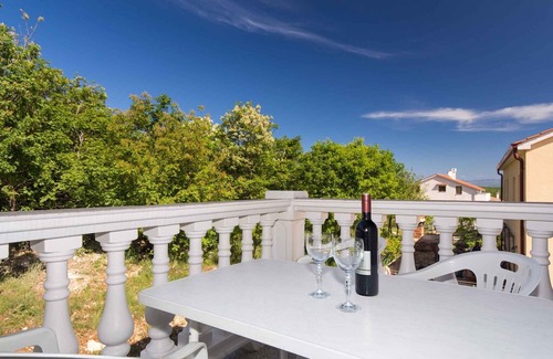 Salatic Apartment | Holiday apartment with air conditioning