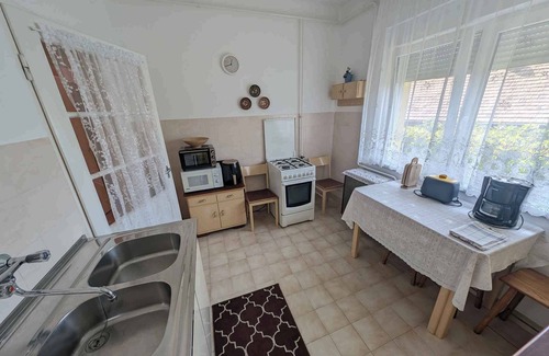 Zamardi Apartment | Holiday apartment with barbecue and air conditioning