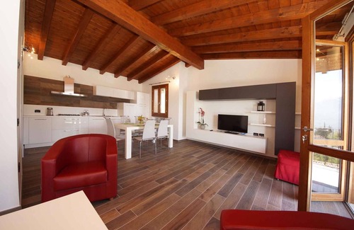 Tignale Apartment | Holiday apartment with view onto Lake Garda