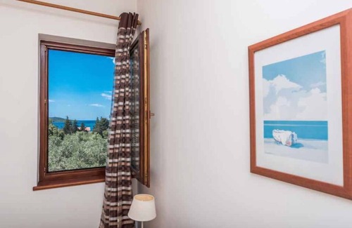 Muline Apartment | Holiday apartment with outdoor shower in the garden